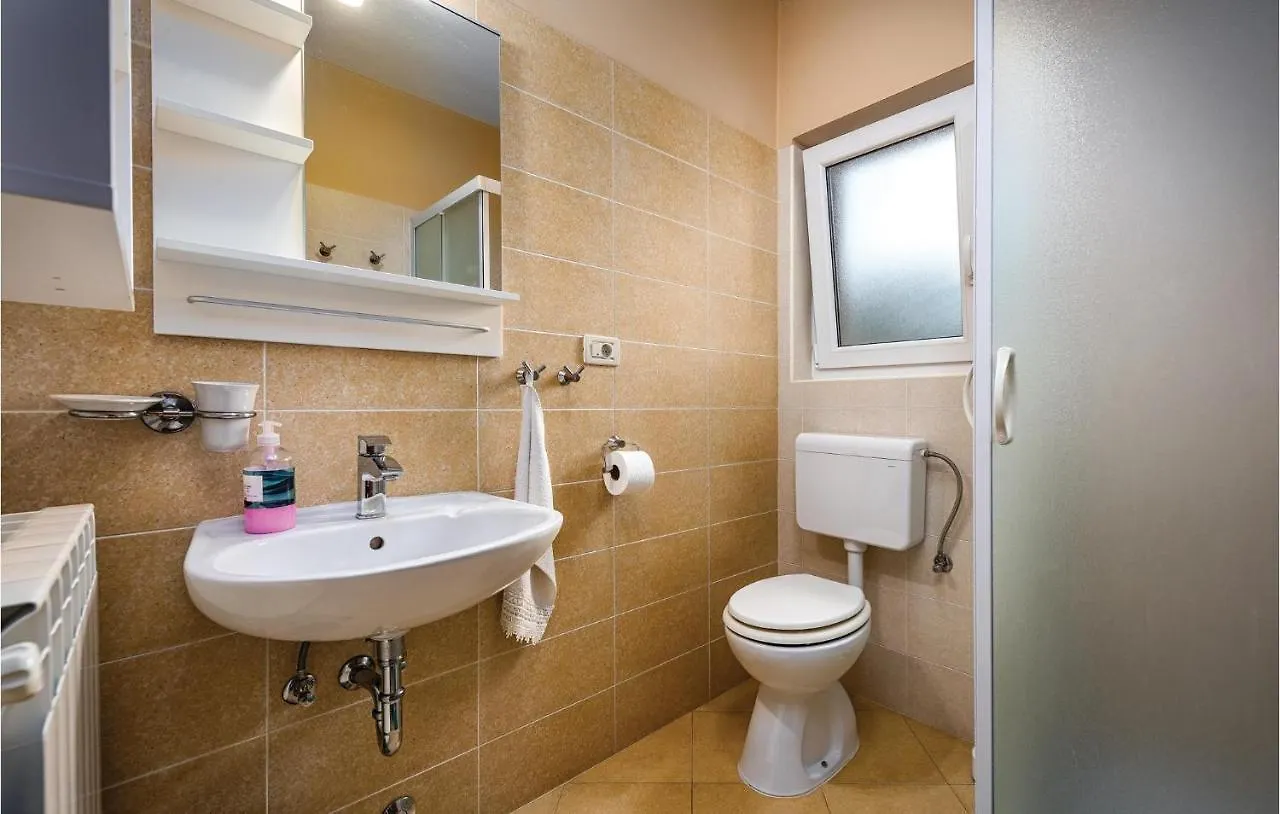 Stunning Apartment In Umag With Wifi 0*,
